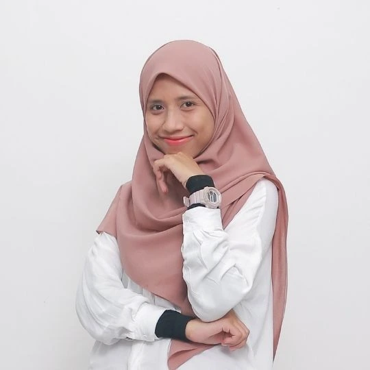 Tutor Cettta Japanese Siti Mutmainah